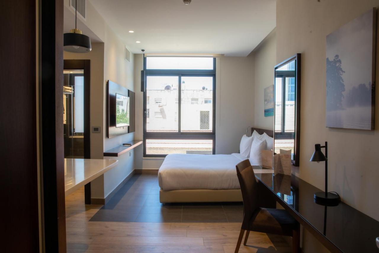 Hotel The Compass